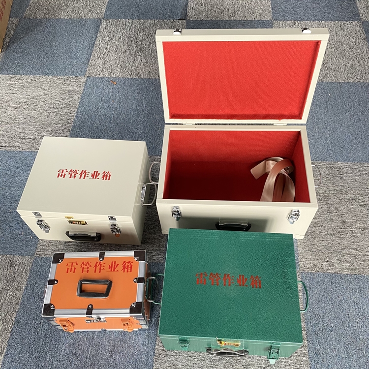龙山爆破工程作业箱如何选择？玻璃钢与传统材质的全面对比